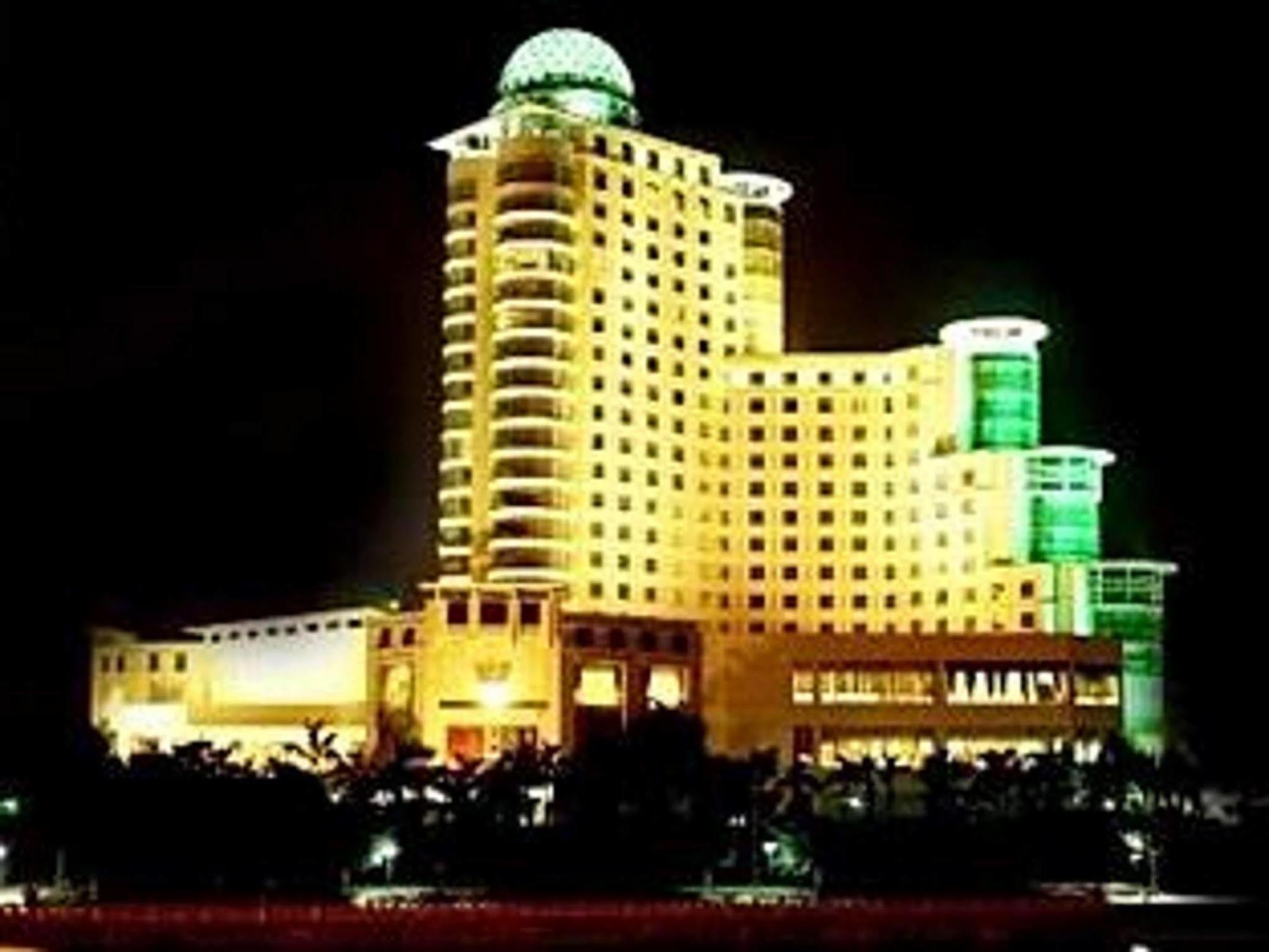 5 Star Wharton International Hotel 南寧 エクステリア 写真