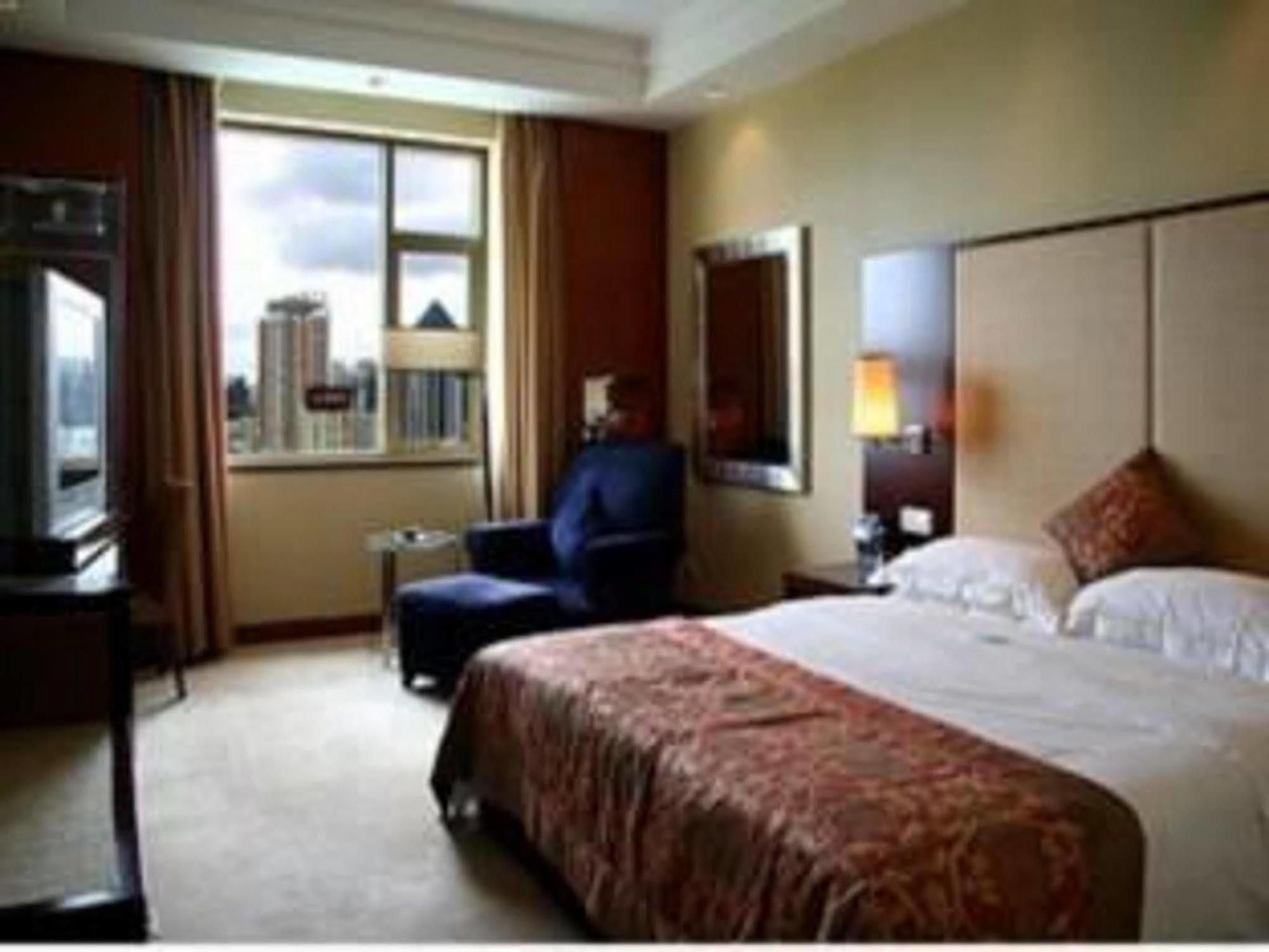 5 Star Wharton International Hotel 南寧 エクステリア 写真