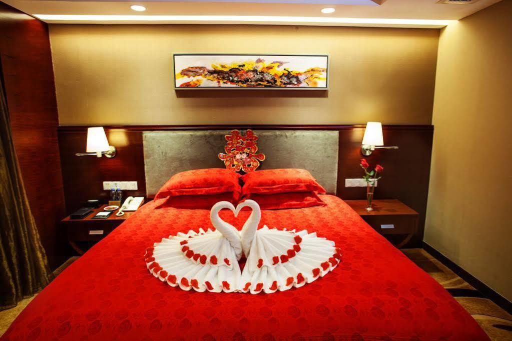 5 Star Wharton International Hotel 南寧 エクステリア 写真