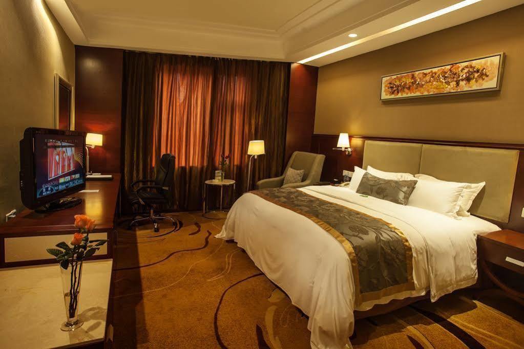 5 Star Wharton International Hotel 南寧 エクステリア 写真