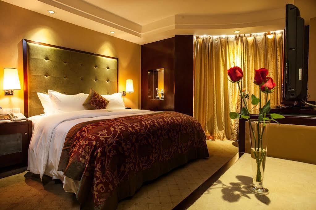 5 Star Wharton International Hotel 南寧 エクステリア 写真