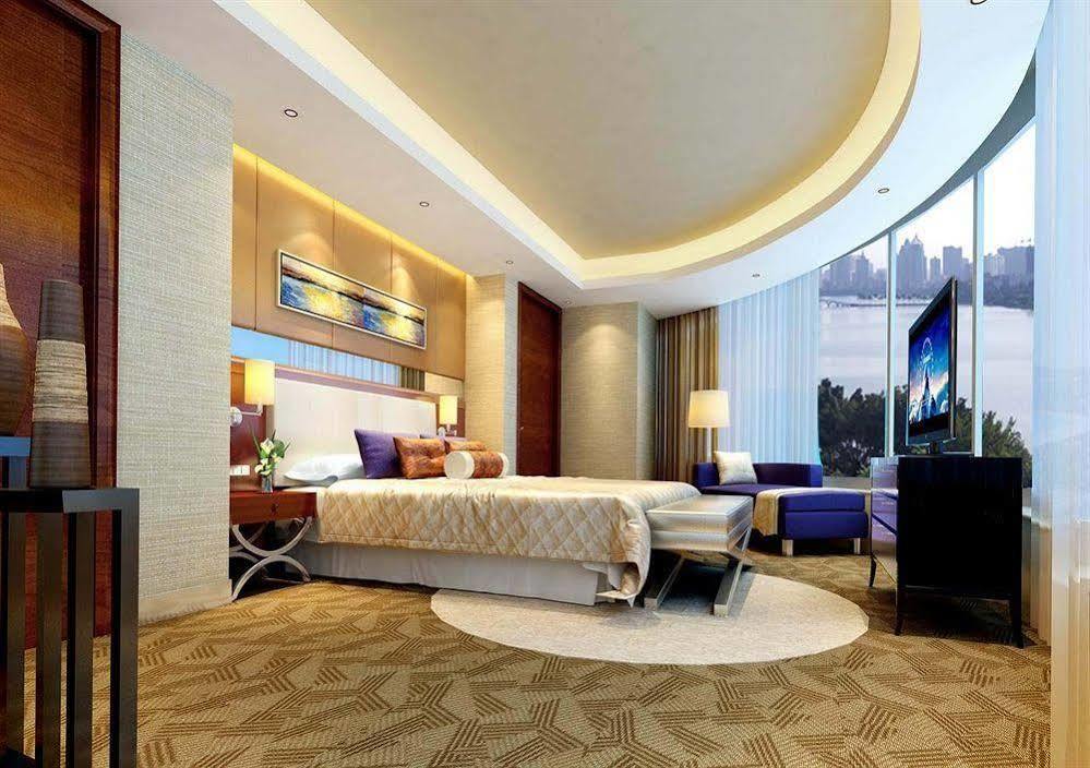 5 Star Wharton International Hotel 南寧 エクステリア 写真