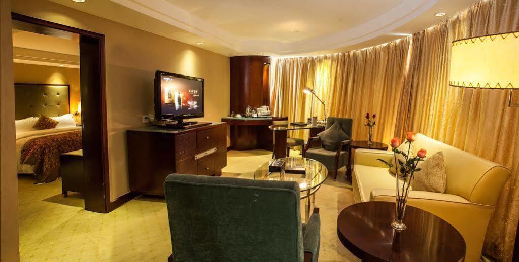 5 Star Wharton International Hotel 南寧 エクステリア 写真